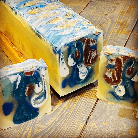 🥃BAY RUM & SPICE GOAT MILK & CREAM LATHER BAR - Picture 2 of 2